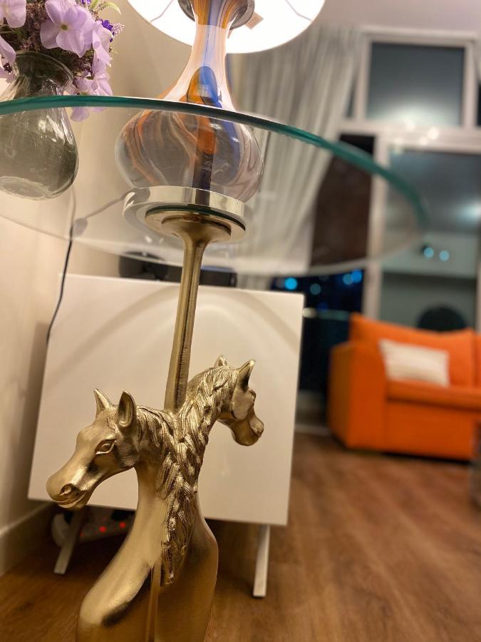 Luxury 1Br In Dubai Marina, Ask For July Full Month Offer Apartman Kültér fotó